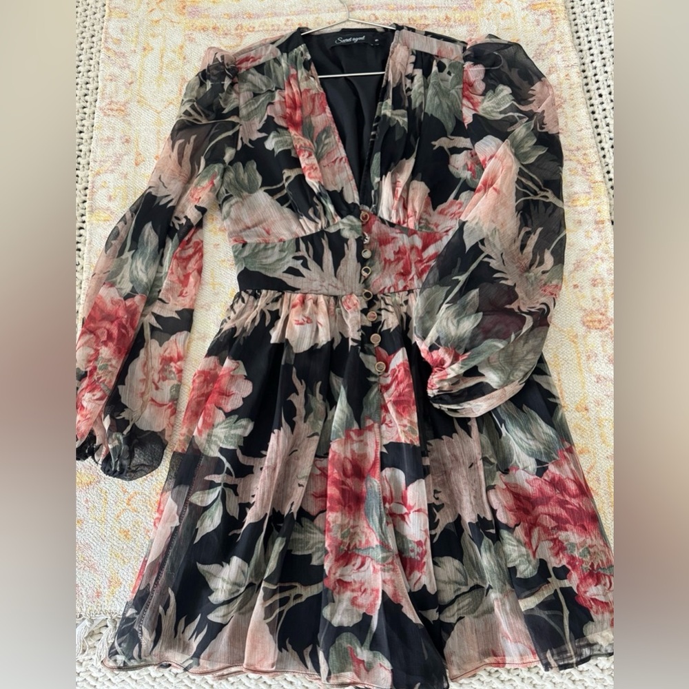 Women Silk Floral Black & red romper dress size XS